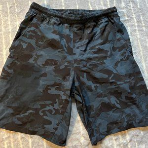 Lululemon Pacebreaker 7" Medium Lined Camo